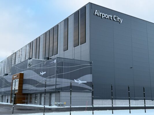 Fassaadikangas Magnetic MRO hooldusangaaril