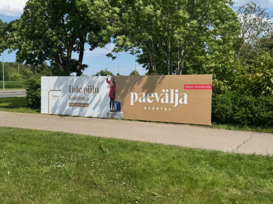 grafitivastase laminaadiga reklaam